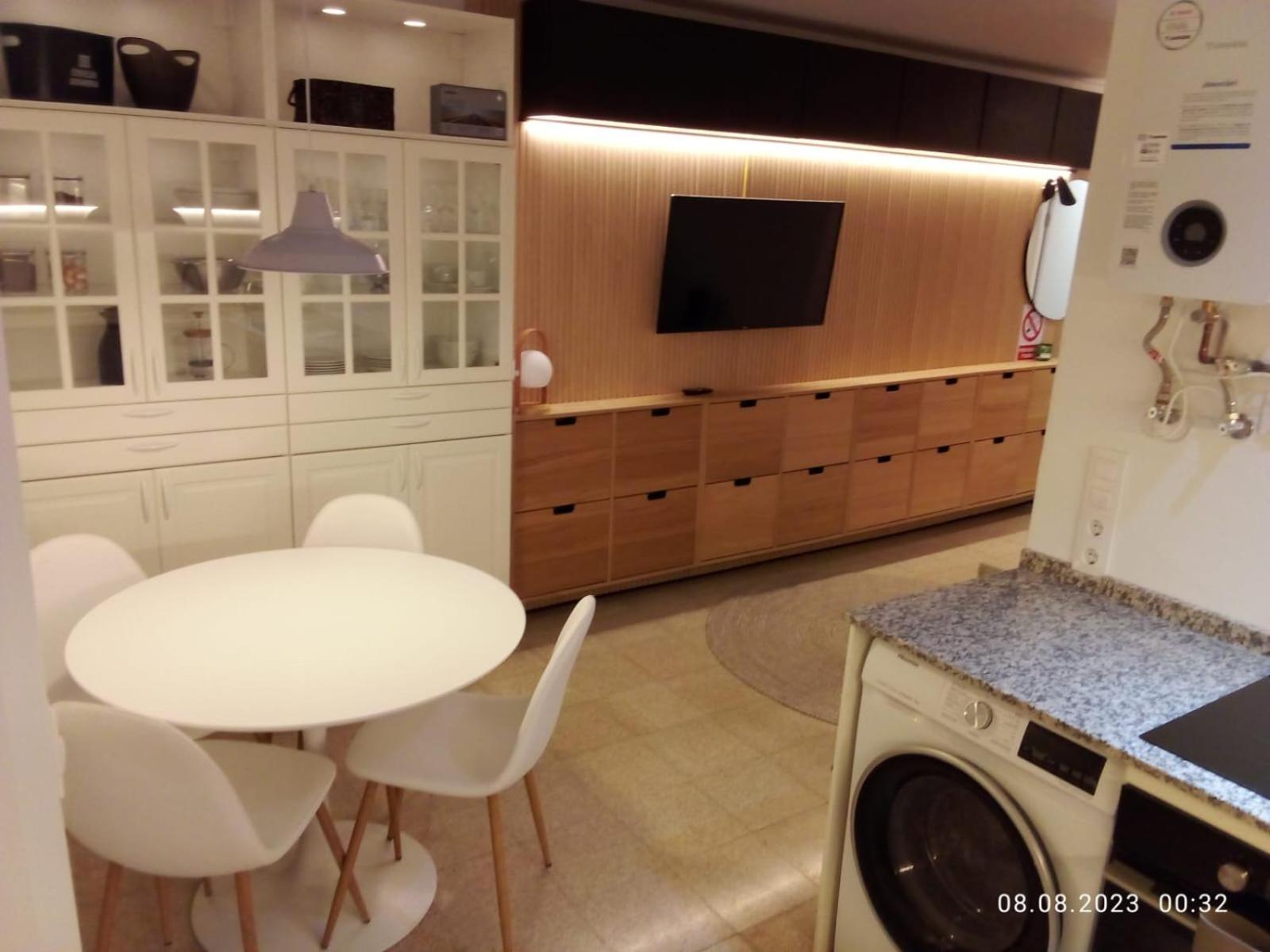 2 Bedroom Large Modern Apartment In Blanes Old Town 50M From The Beach! Екстериор снимка